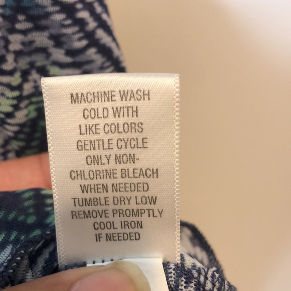 Croft & Barrow Semi Sheer Top 1X PLUS SIZE - Picture 4 of 10